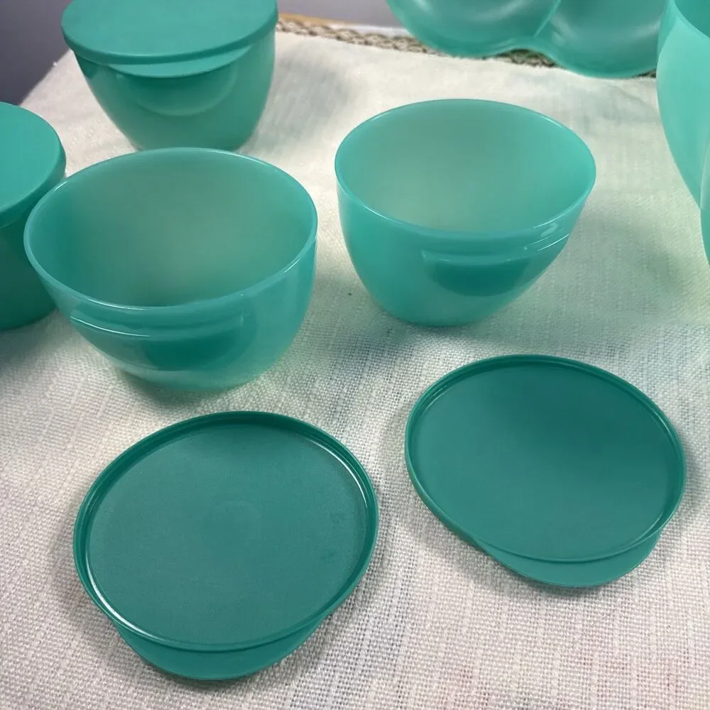 Tupperware Chip 'N Dip Serving Center Bowl Set Green 4 Containers With Lids